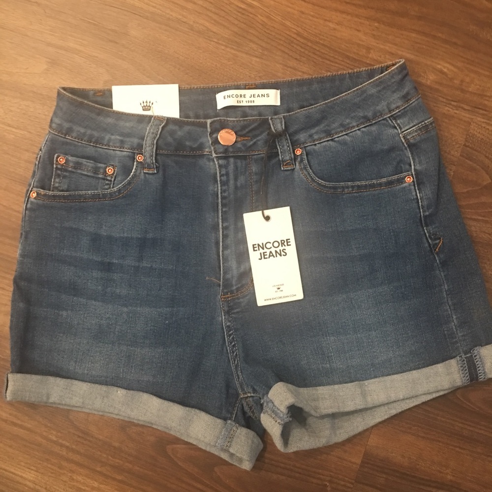 NWT high rise cuffed jean shorts